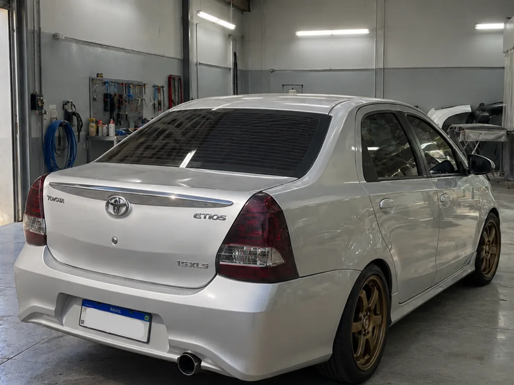 Toyota Etios reparado